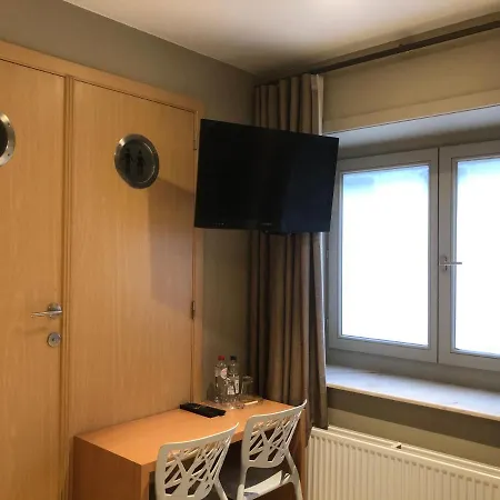 Duivels Paterke Harelbeeksestraat 29, 8500 Hotel