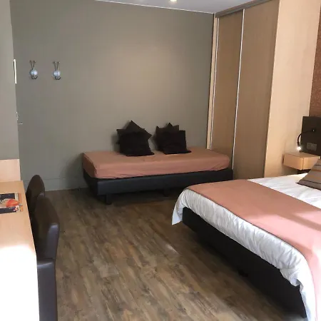 Hotel Duivels Paterke Harelbeeksestraat 29, 8500 2*